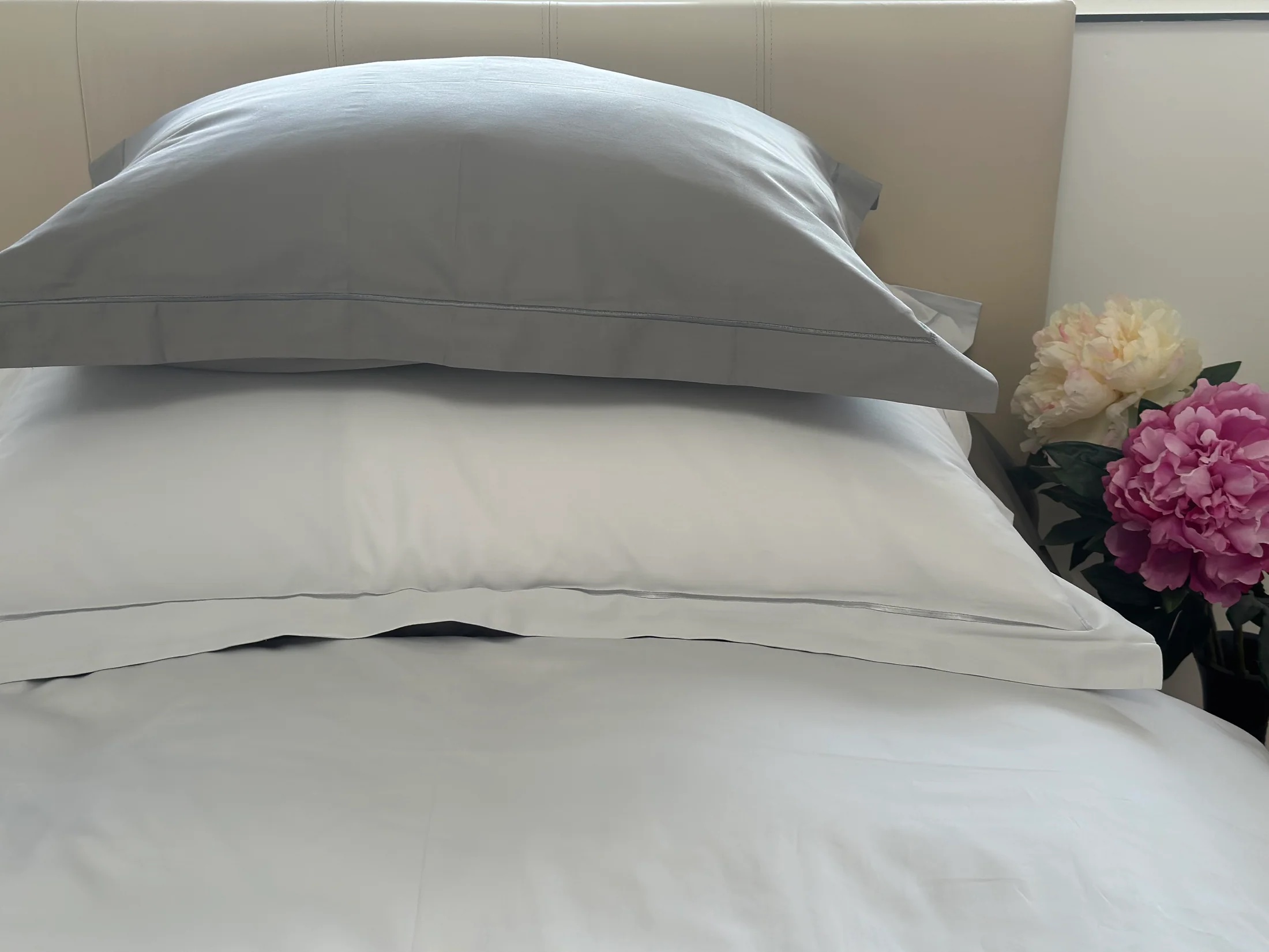Satin Kissenbezug Uni mit Ziernaht